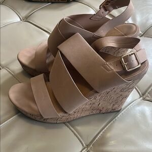 DbDk Fashion Tan Wedges with Cork Platform